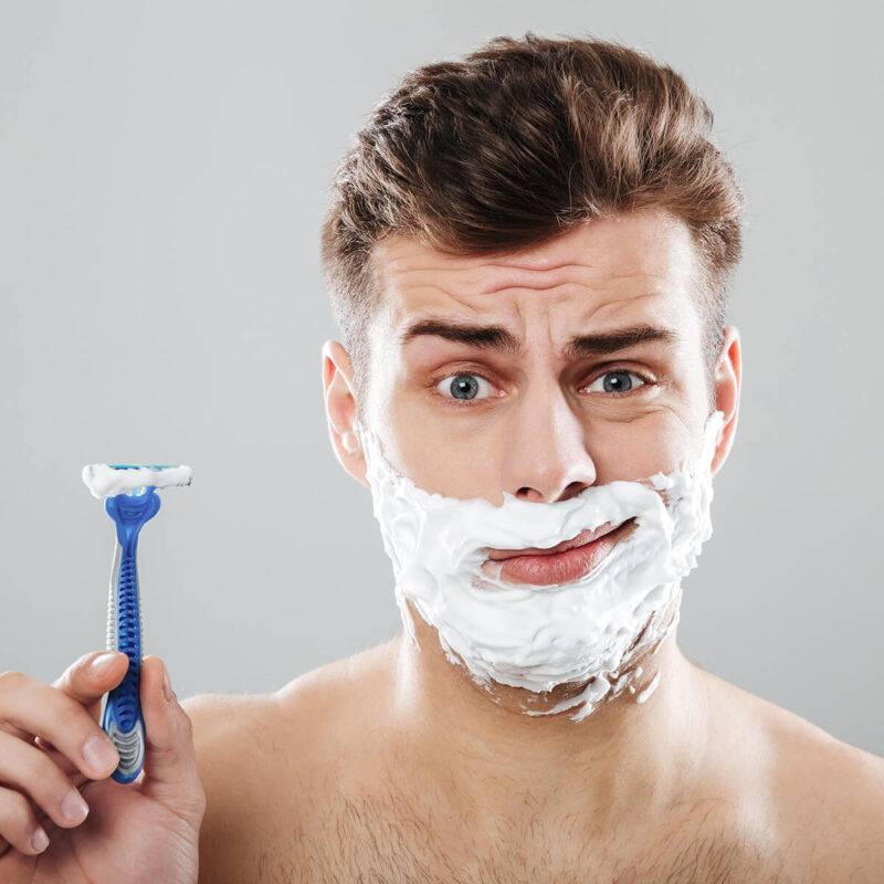 Aparat de ras clasic